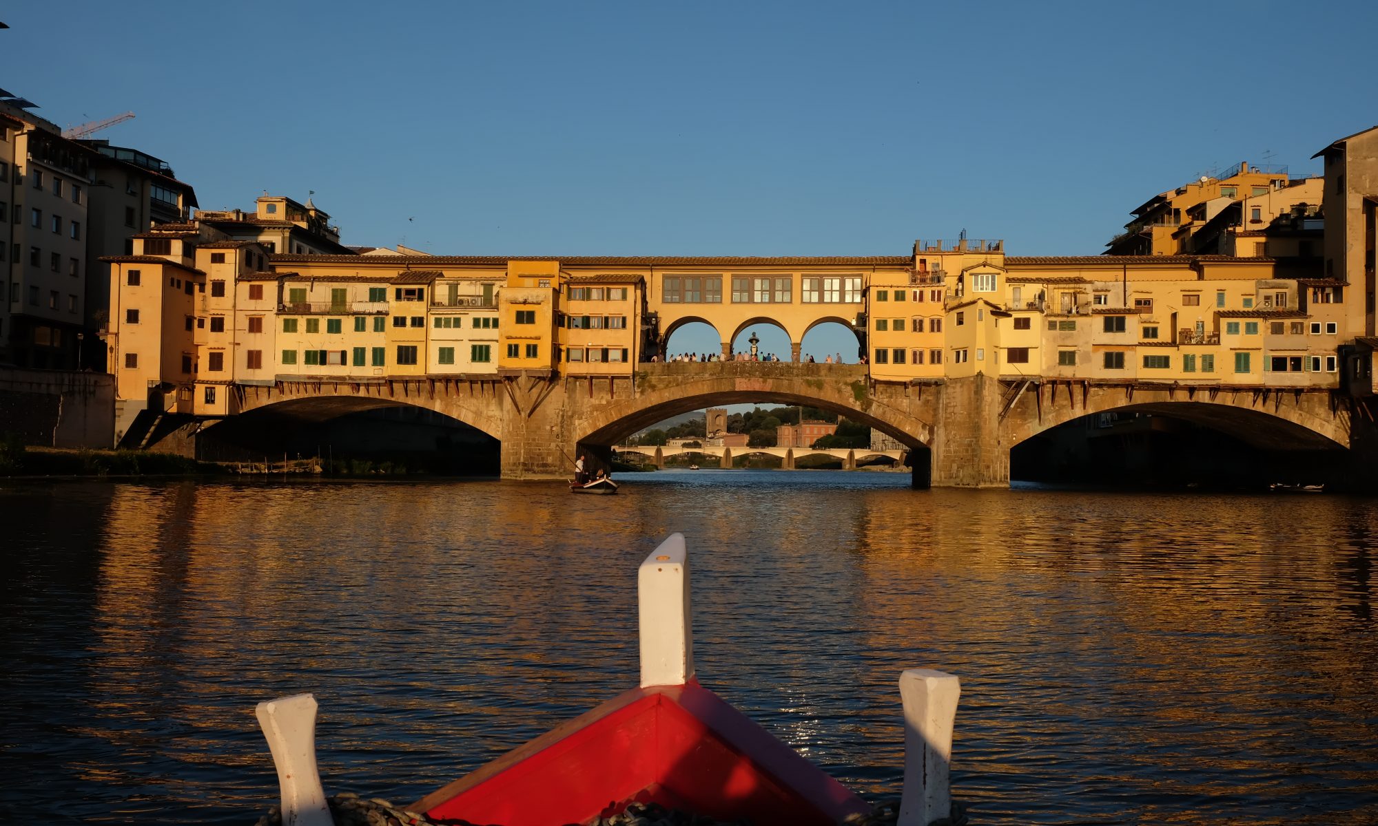 3 things to take pictures of while cruising the Arno river